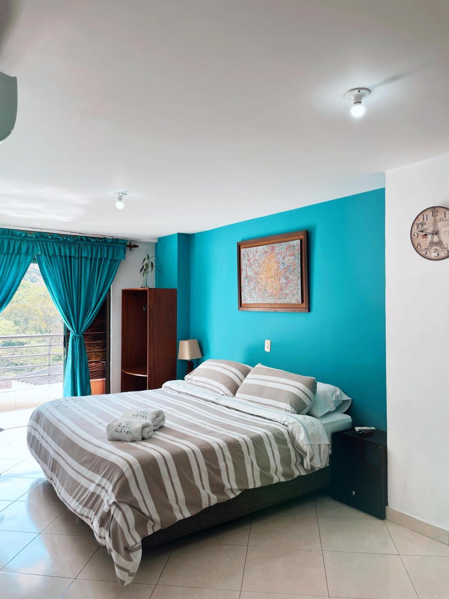 Hotel Puerto Bahia ซานกิล ภายนอก รูปภาพ