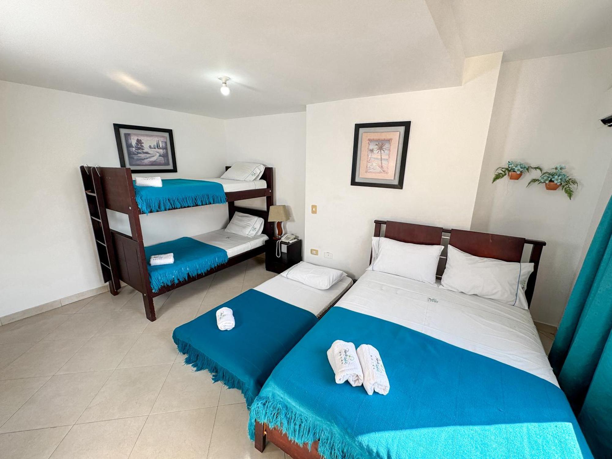 Hotel Puerto Bahia ซานกิล ภายนอก รูปภาพ